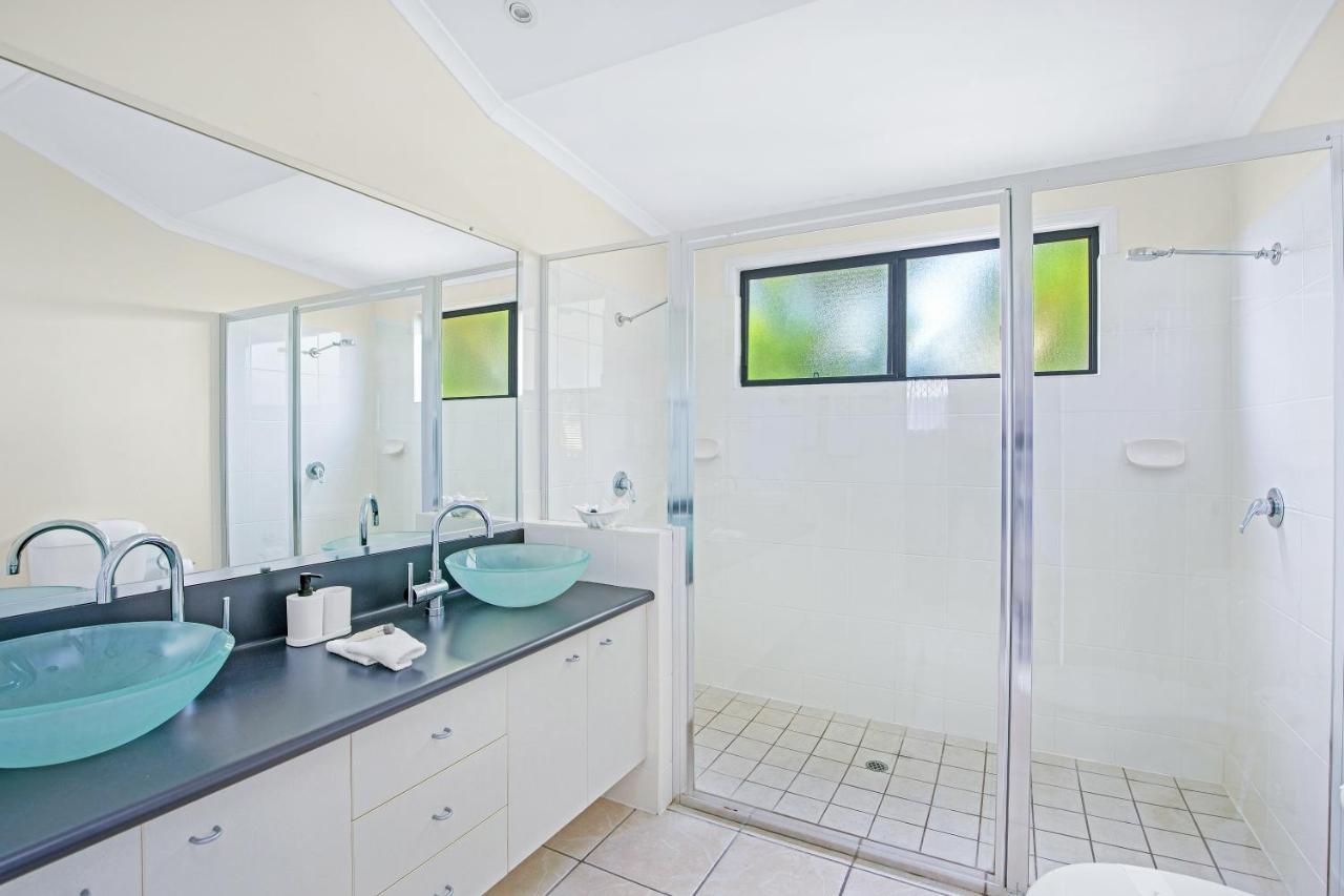 Tin Can Bay Marina Villas Luaran gambar