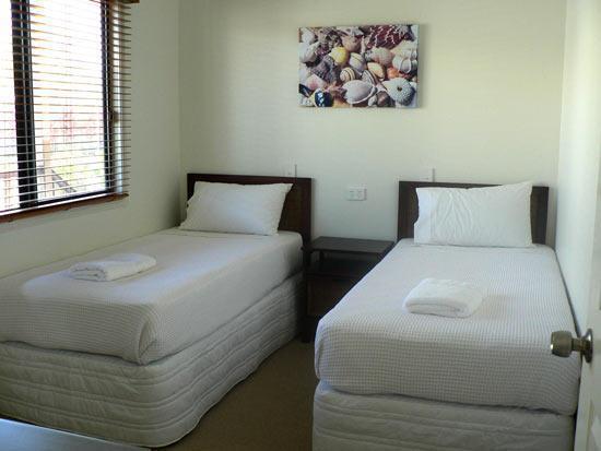 Tin Can Bay Marina Villas Luaran gambar